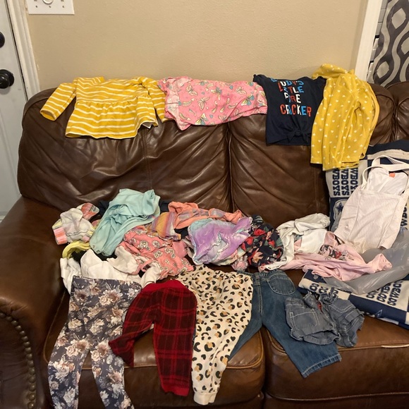 little girl clothes . Size 18/24 months - Picture 1 of 5